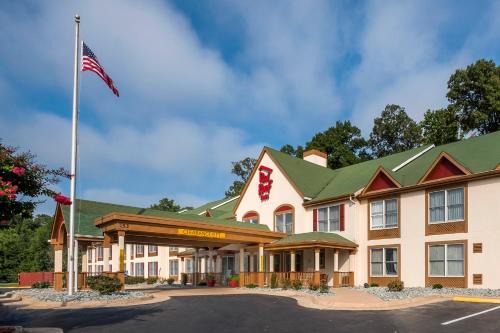 Stafford Hotel | Red Roof Inn & Suites Stafford, VA