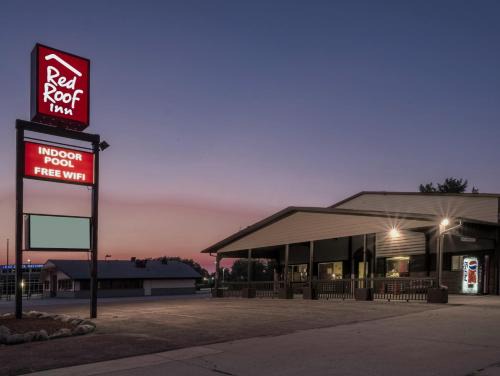 Vermillion Hotel | Red Roof Inn Vermillion - U of South Dakota