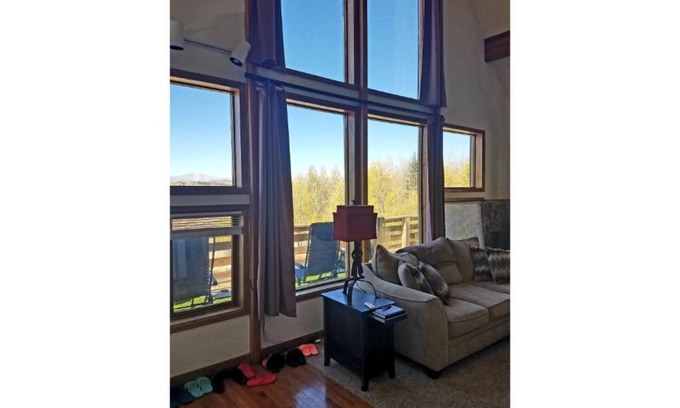 Indian Mountain Cabin | Red's Retreat- beautiful Mtn View, Game Room and Hot Tub!