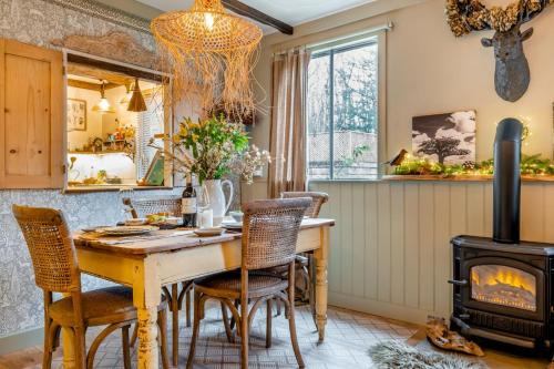 Brading House | Red Squirrel Batch