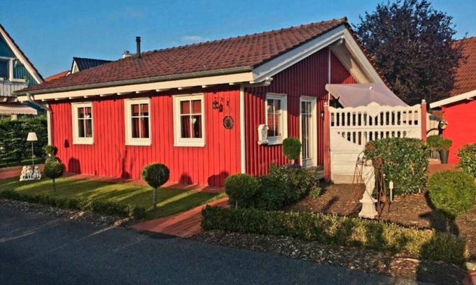 Haseluenne House | Red Swedish house pet friendly!