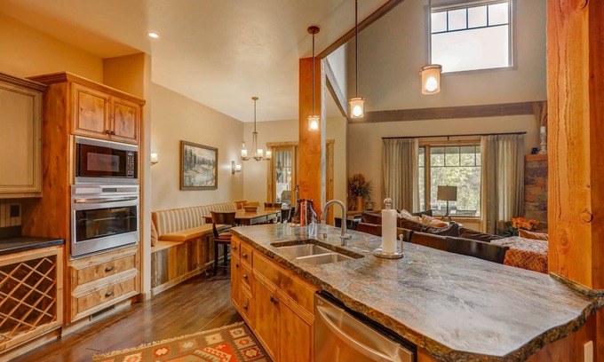 McCall House | Red Tail on the River - Private Hot Tub - River - Clubhouse w/gym, seasonal pool, sauna - Luxury