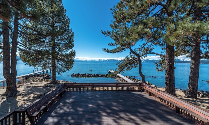 Tahoya Shores Condo | Red Wolf Lakeside Lodge