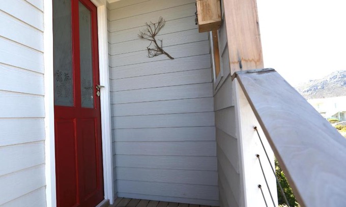 Pringle Bay Apartment | Reddoor Studio