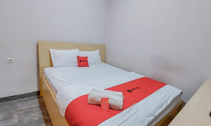 Tarakan Hotel | Reddoorz at Cempaka Guesthouse Tarakan