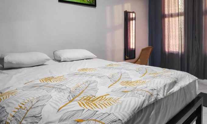 Perdagangan I Hotel | RedDoorz at Perdagangan Simalungun