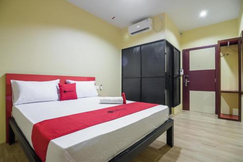 Tanjung Uncang House | RedDoorz @ Batu Aji Batam 2