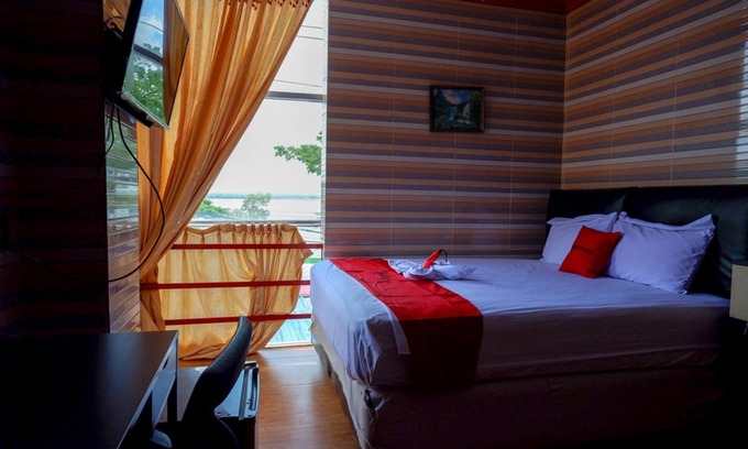 Pulupanda Hotel | RedDoorz near Kendari Beach 2