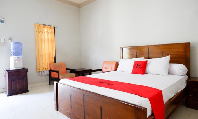 Palu House | RedDoorz near Mutiara SIS Al Jufrie Airport Palu