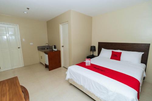 Palanan Hotel | RedDoorz near Osmena Highway 1
