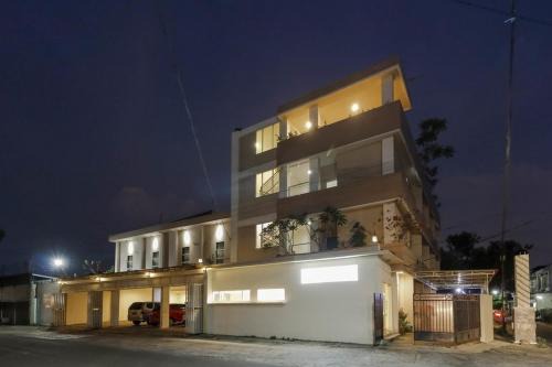 Laweyan House | RedDoorz near Stadion Manahan Solo