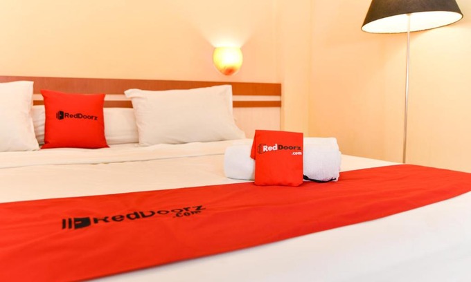 Pemogan Hotel | RedDoorz Plus near Mall Bali Galeria 2
