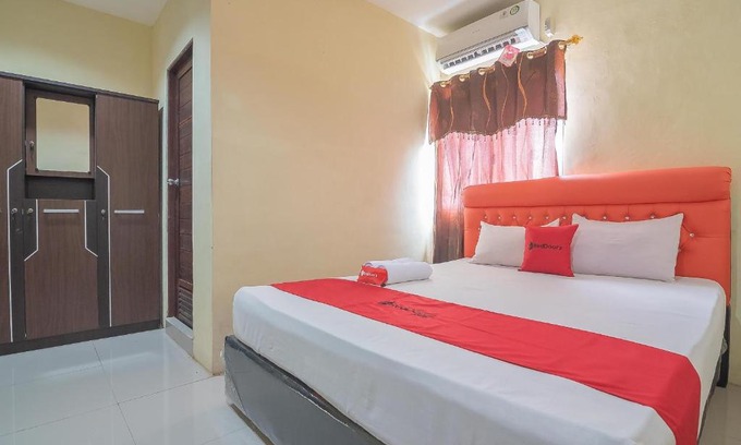 Kualakapuas House | RedDoorz Syariah At Jalan cilik Riwut Kapuas