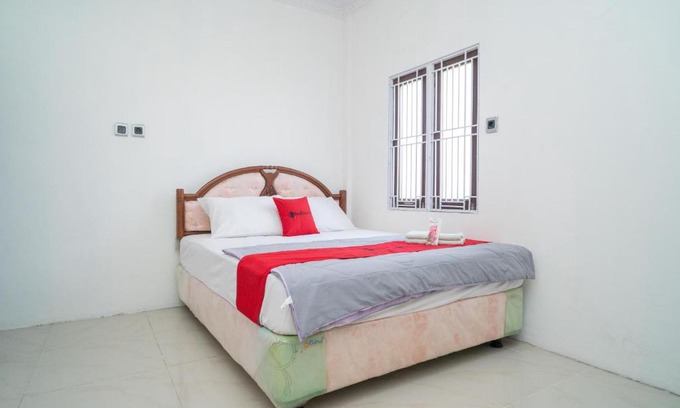 Banjarmasin House | RedDoorz Syariah near Jalan A Yani KM 8 Citraland