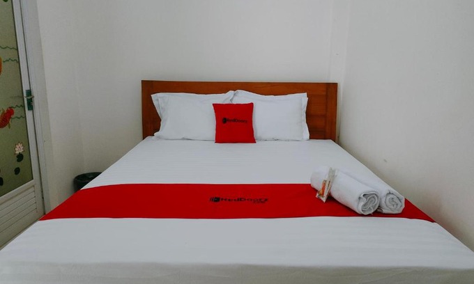 Banguntapan Hotel | RedDoorz Syariah near Jogja Expo Center