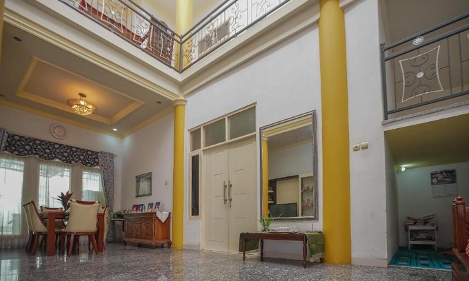 Banjarbaru House | RedDoorz Syariah near Museum Lambung Mangkurat 2