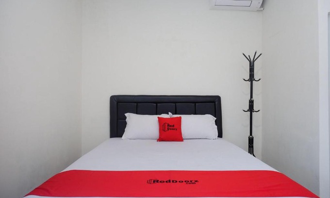 Klaten Selatan Hotel | RedDoorz Syariah near RS Soeradji Pemuda Klaten