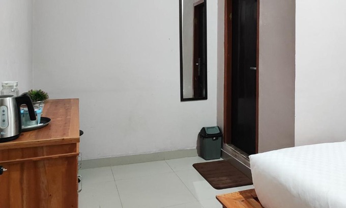 Sumatra House | RedDoorz Syariah Near Tugu Macan Kayu Aro