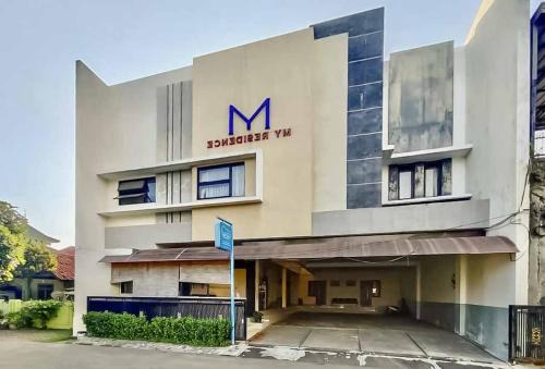 West Cirebon House | RedDoorz Syariah Plus near Cirebon Super Block Mall 2