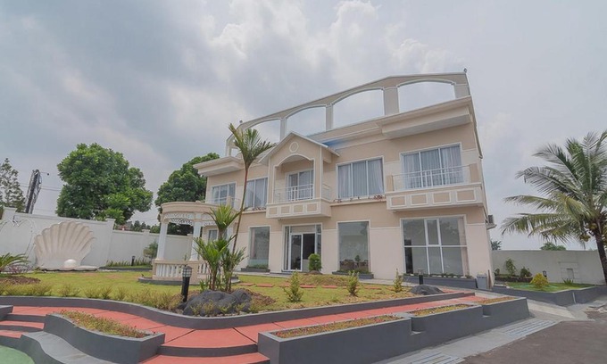 Tasikmalaya House | RedDoorz Syariah @ Villa Grand Mutiara Tasikmalaya