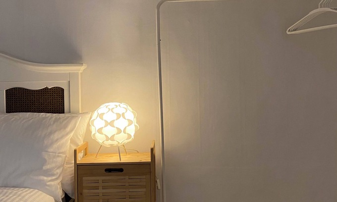 Hapjeong-dong Apartment | Redecorated 2 bedroom flat near Hongdea in Mangwon market