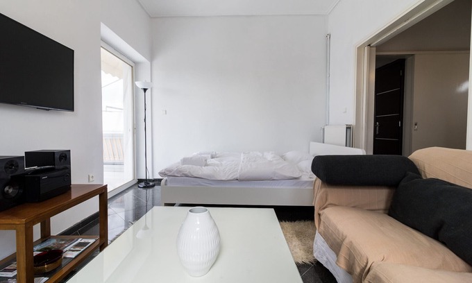 Nea Smirni Apartment | Redestou Doma 23-25