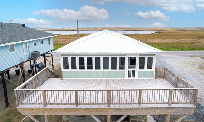 Chauvin House | Redfish Retreat Fishing Camp - On Water - Private Boat Launch; Sleeps 12