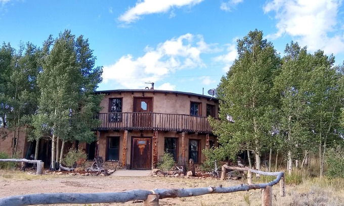 Fairplay Cabin | Redhawk Retreat - An Artist-built, Cordwood cabin experience
