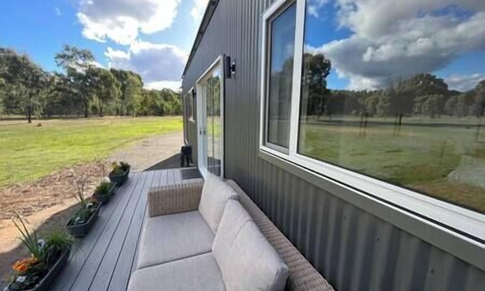 Lake Fyans House | RedmanView Luxury Lakeside Cabin