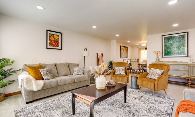 Education Hill House | Redmond Vacation Rental ~ 16 Mi to Seattle!
