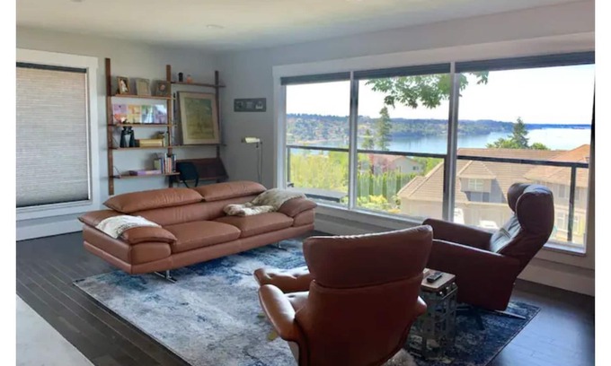 Des Moines Apartment | Redondo Retreat
