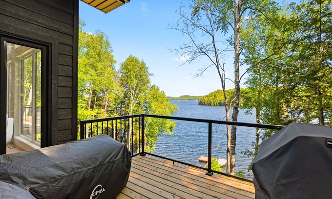 Dysart et al House | Redstone Lake - Haliburton - brand new cottage!
