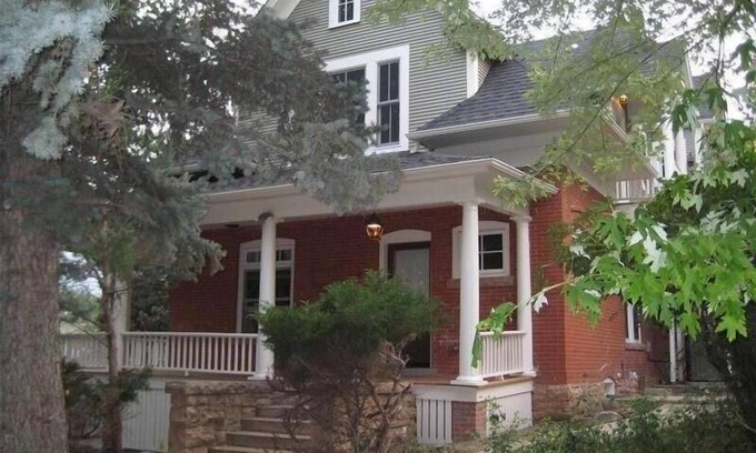 Whittier House | REDUCED Winter Rate! Luxurious 1920 Victorian downtown