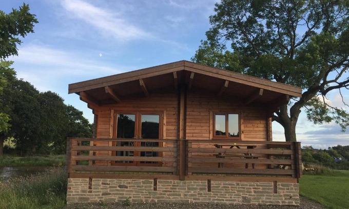 Angelbank Ski Chalet | RedWood Lodge