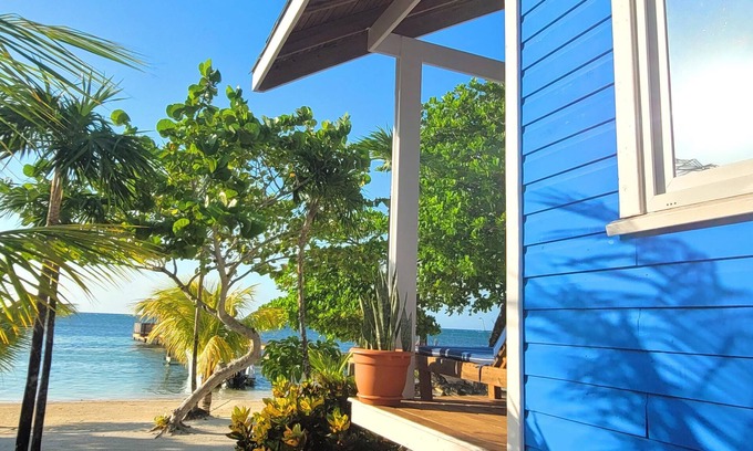 Roatan Cottage | Reefside Retreat Blue Casita