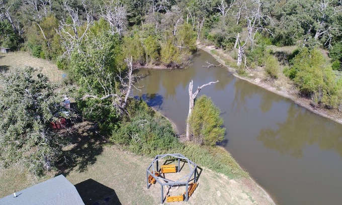 Brazos Valley Cabin | Reel County Livin'