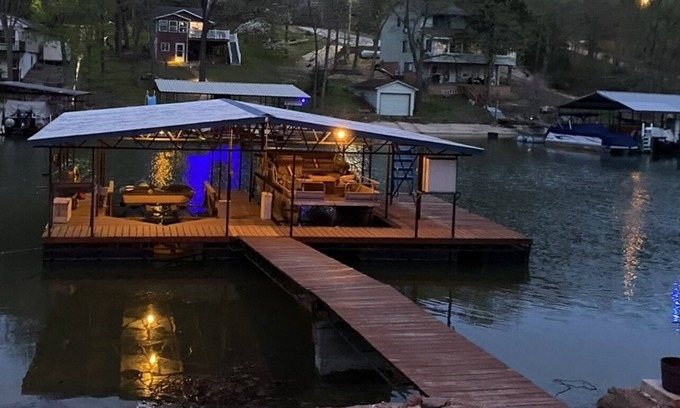 Barnett House | Reel 'Em Inn Lake Retreat