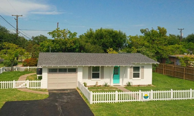 Fulton House | Reel Happy Rockport