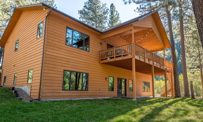 Greenough House | Reel Montana Getaway on the Blackfoot River