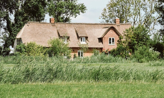 Uelvesbull House | Reetdachhaus Huus Uelvesbüll - entire house