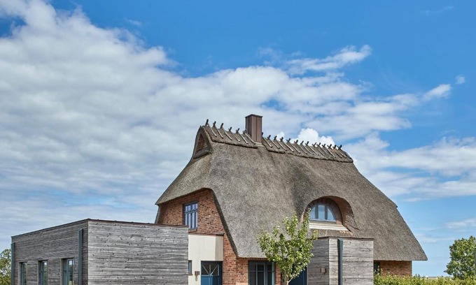 Nieby House | Reetdorf Geltinger Birk Atelierhaus Schilfgras