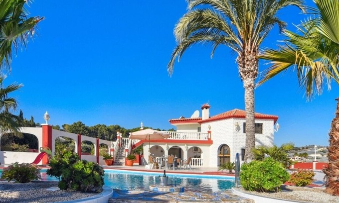 Callosa d' En Sarria Villa | Ref 111) Large luxury Finca near Altea la Vella