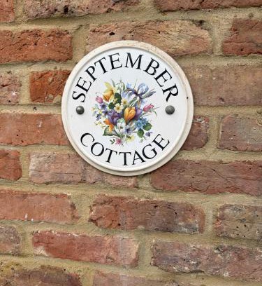 Farnham Common House | Refined Cottage Living Near Ascot & Windsor