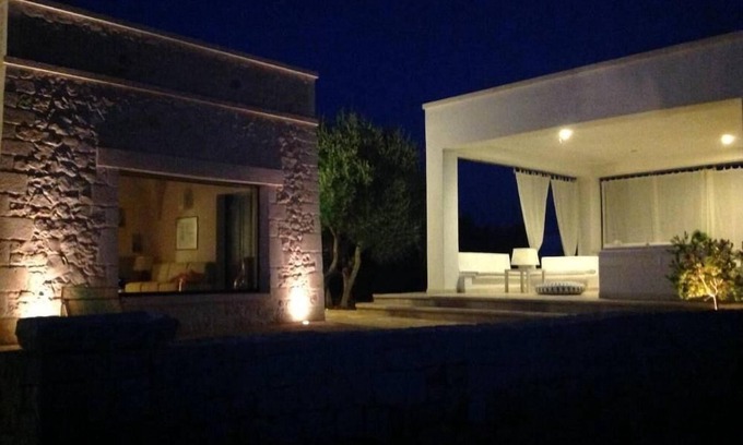 Ostuni Villa | Refined house with a large patio overlooking the expanse of olive trees, outdoor stereo system