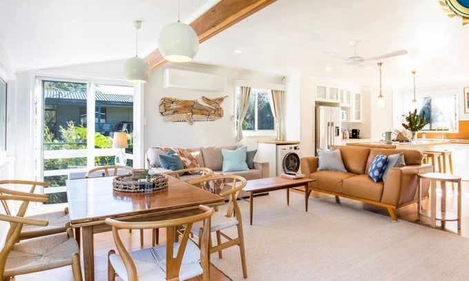 Basin View House | Reflections - Pet Friendly Waterfront