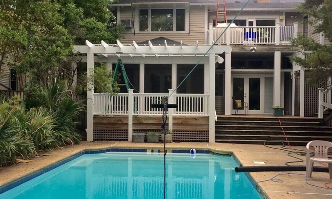 Downtown Apartment | REFRESH: 3BR Apt | New Kitchen! | Downtown