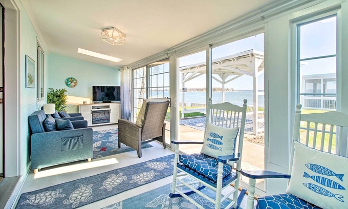 Colonial Beach Cottage | Refreshing Colonial Beach Vacation Rental!