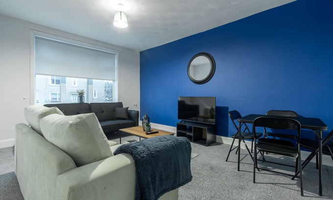 Shotts Apartment | Refreshing Modern Apartment in Salsburgh