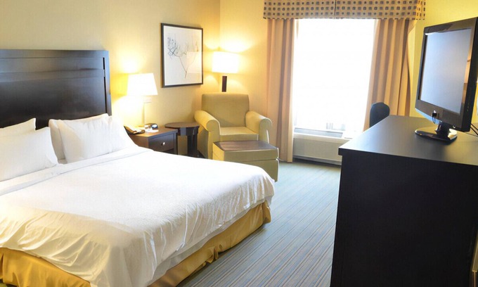Waterloo House | Refreshingly Clean and Comfortable Guest Room