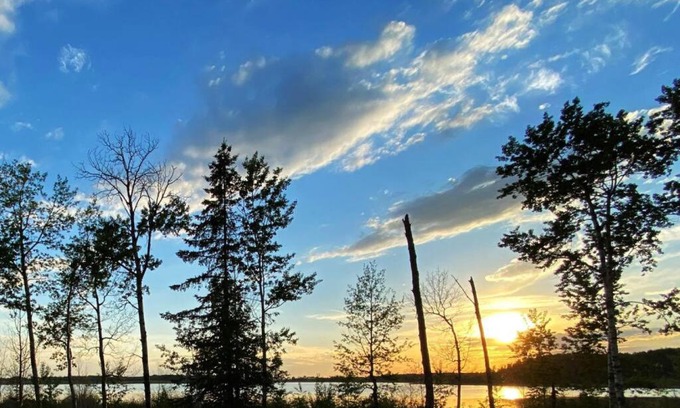 Central Alberta House | Refuge Bay's Ignis Dome - Luxury Off Grid Escape